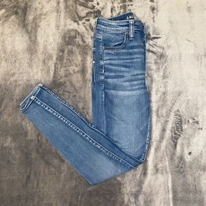 Women’s high waisted jeans